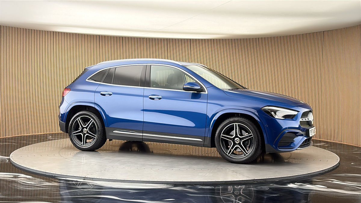 More views of Mercedes-Benz GLA