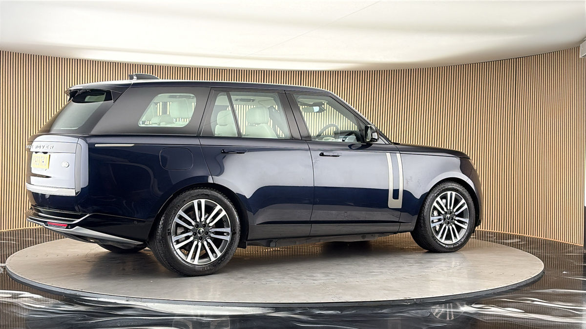 More views of Land Rover Range Rover