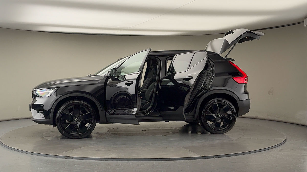 More views of Volvo XC40