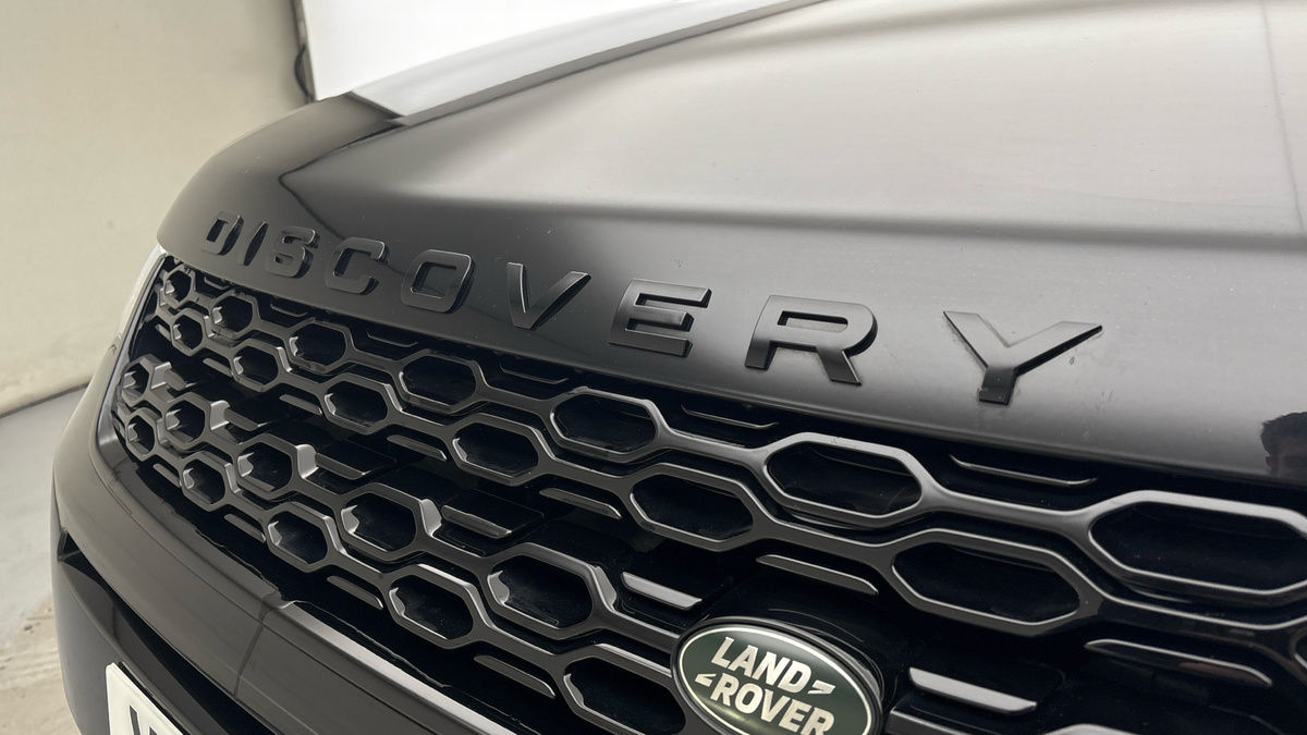 Land Rover Discovery Sport Image 24