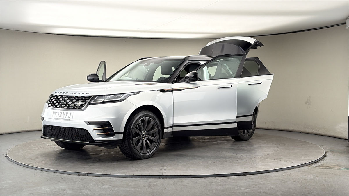 Land Rover Range Rover Velar Image 22