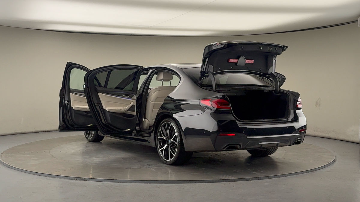 BMW 5 Series Image 23