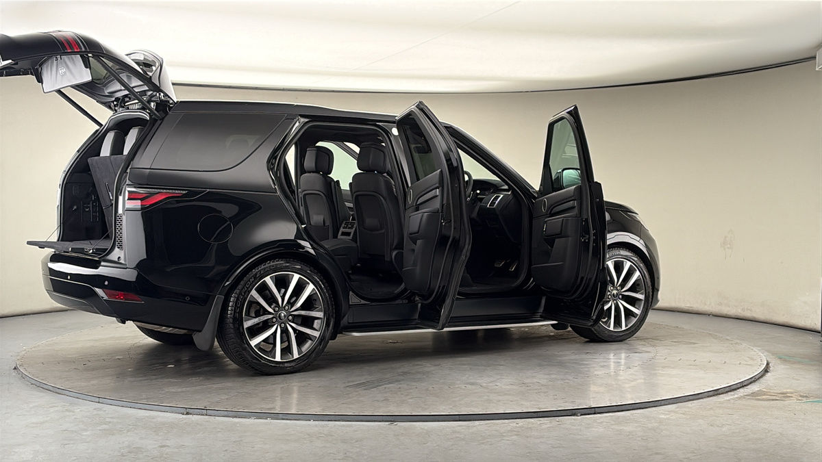 More views of Land Rover Discovery