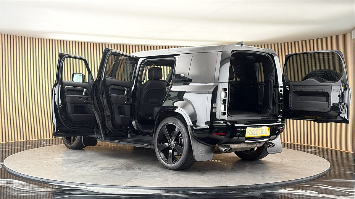 More views of Land Rover Defender 110