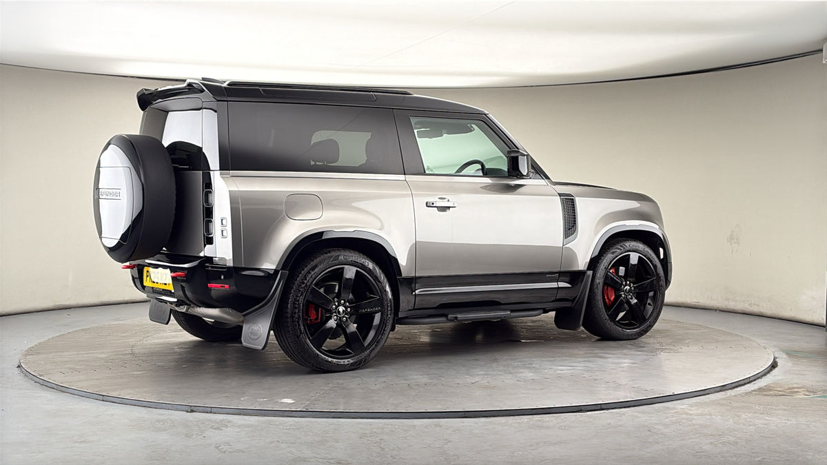 More views of Land Rover Defender 90