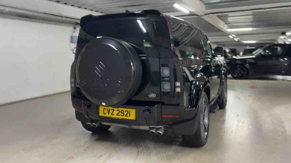 More views of Land Rover Defender 90