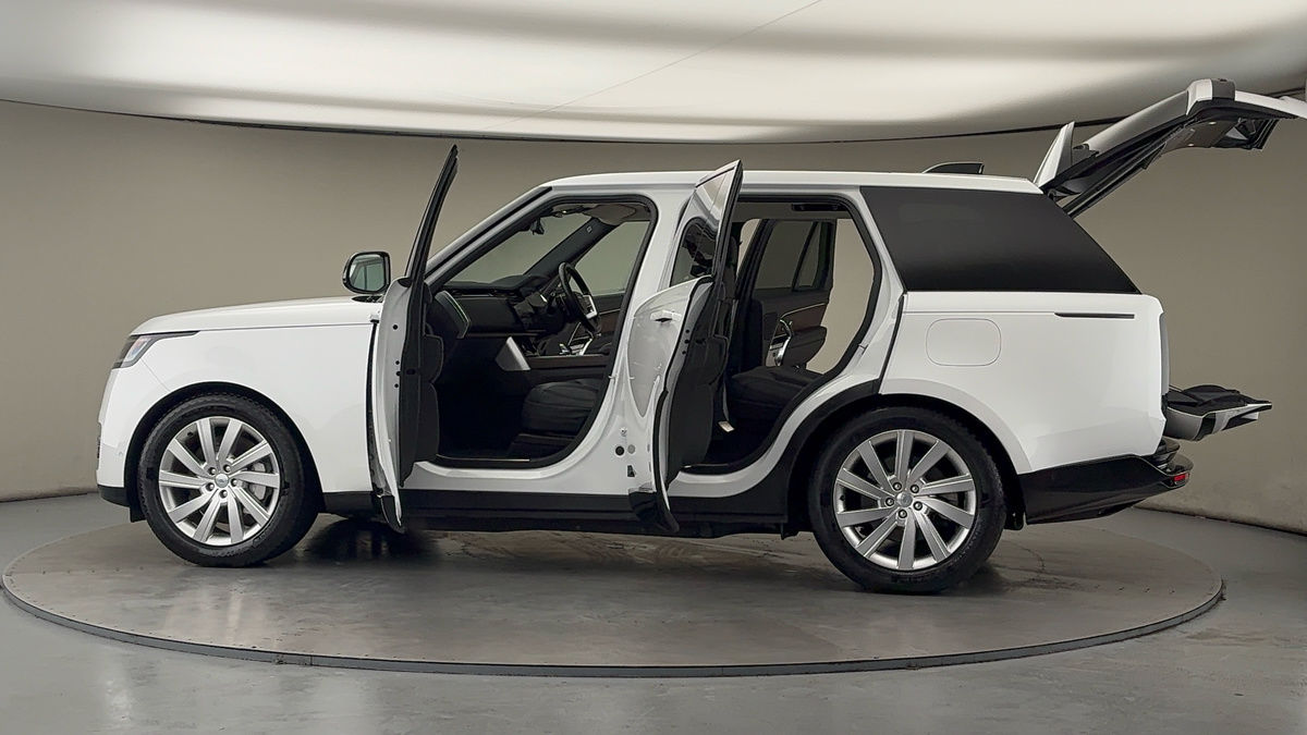 More views of Land Rover Range Rover