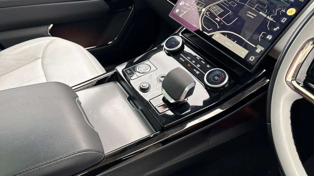 Land Rover Range Rover Sport Urban Image 36