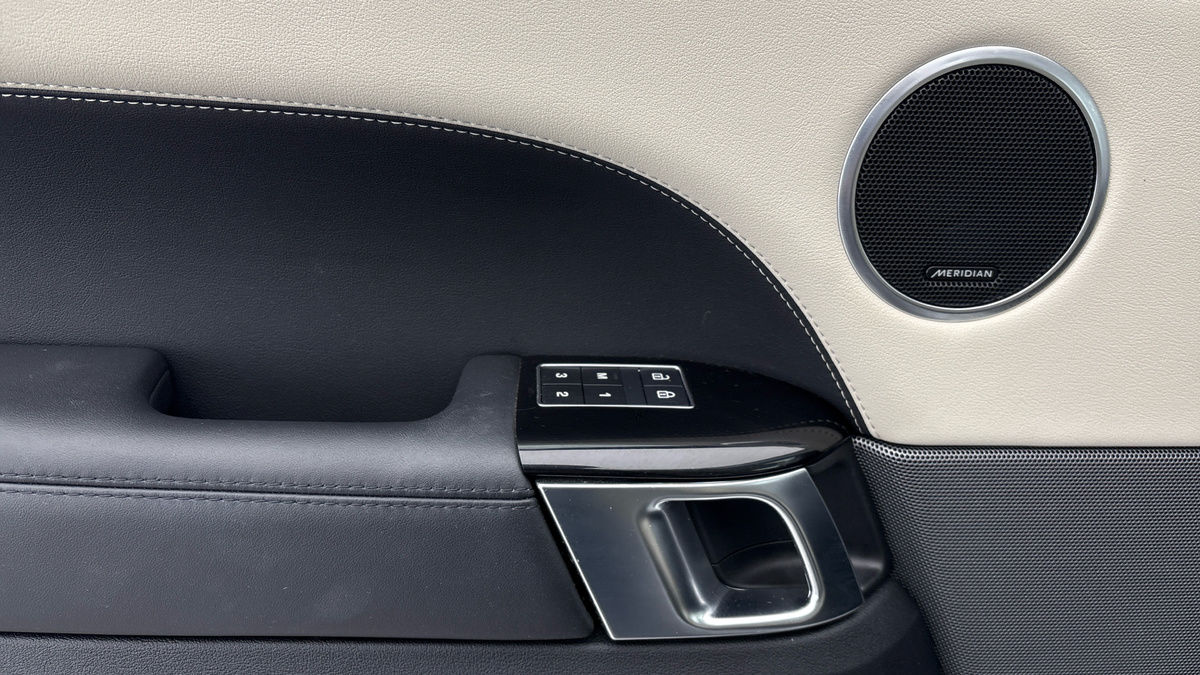 Land Rover Range Rover Sport Image 19
