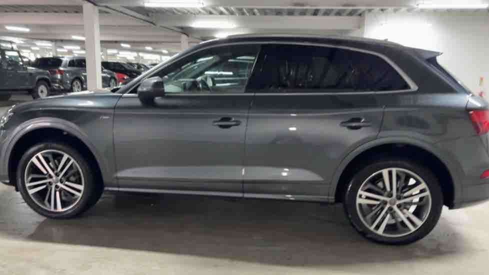 More views of Audi Q5