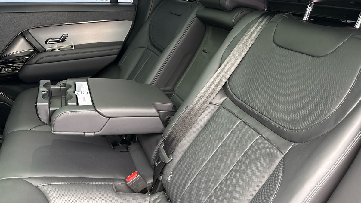 Land Rover Range Rover Sport Image 9