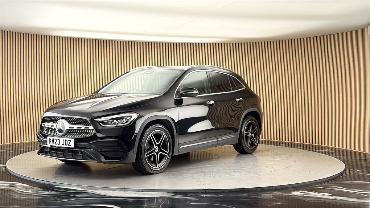More views of Mercedes-Benz GLA