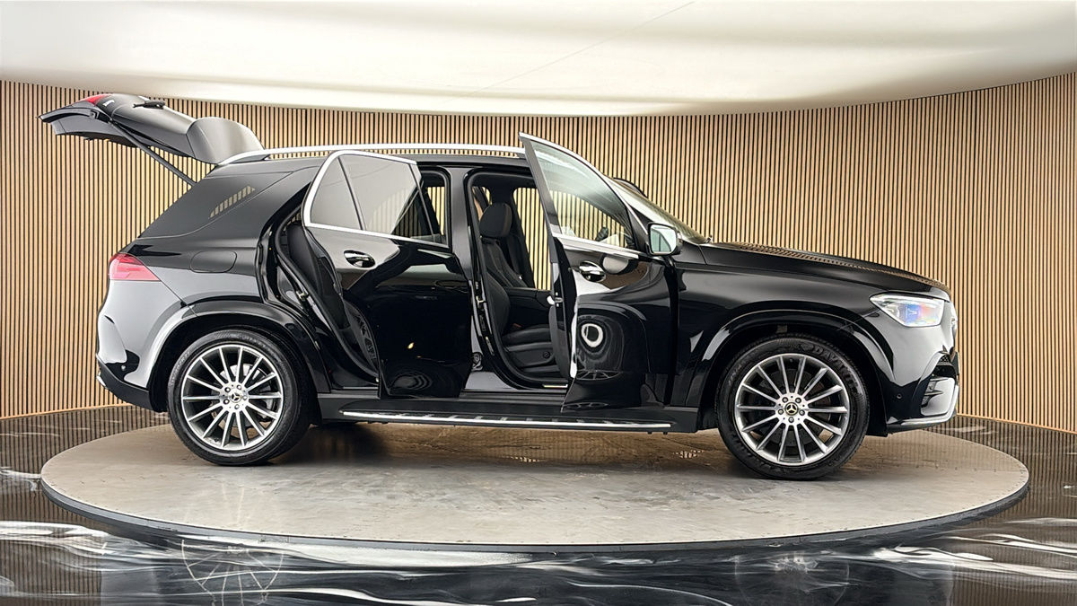 More views of Mercedes-Benz GLE