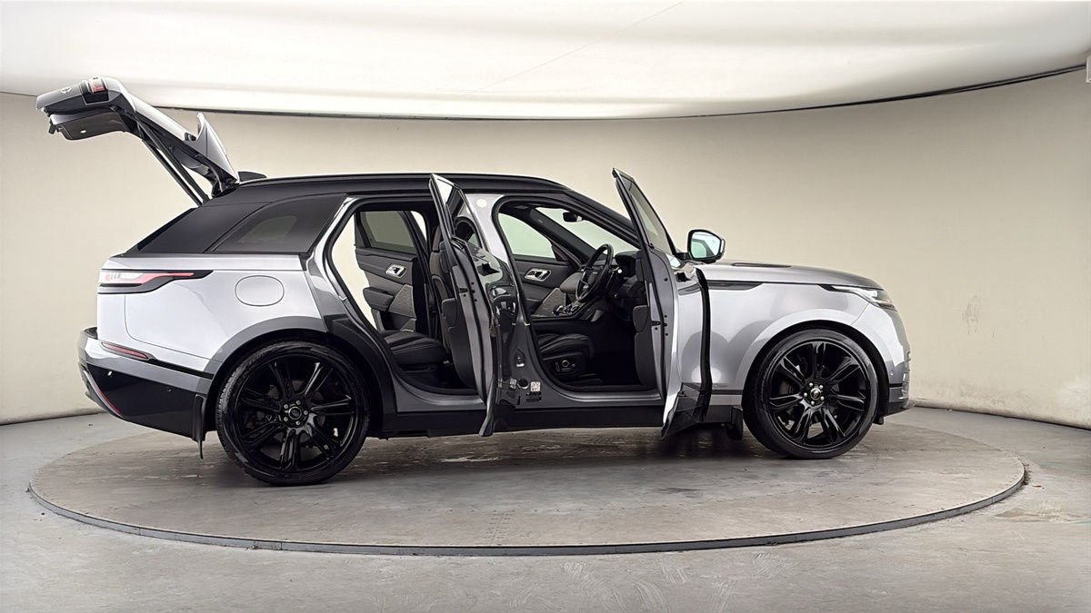 More views of Land Rover Range Rover Velar