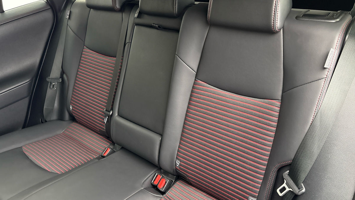 Toyota RAV4 Image 8
