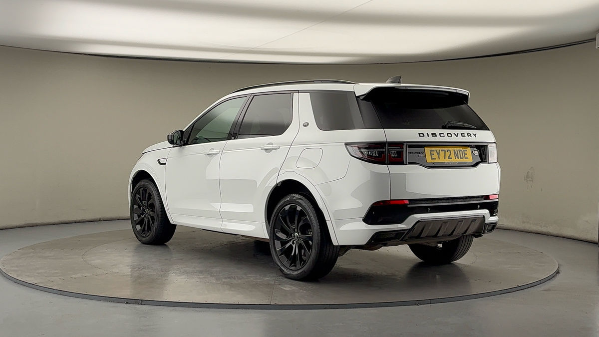 Land Rover Discovery Sport Image 2