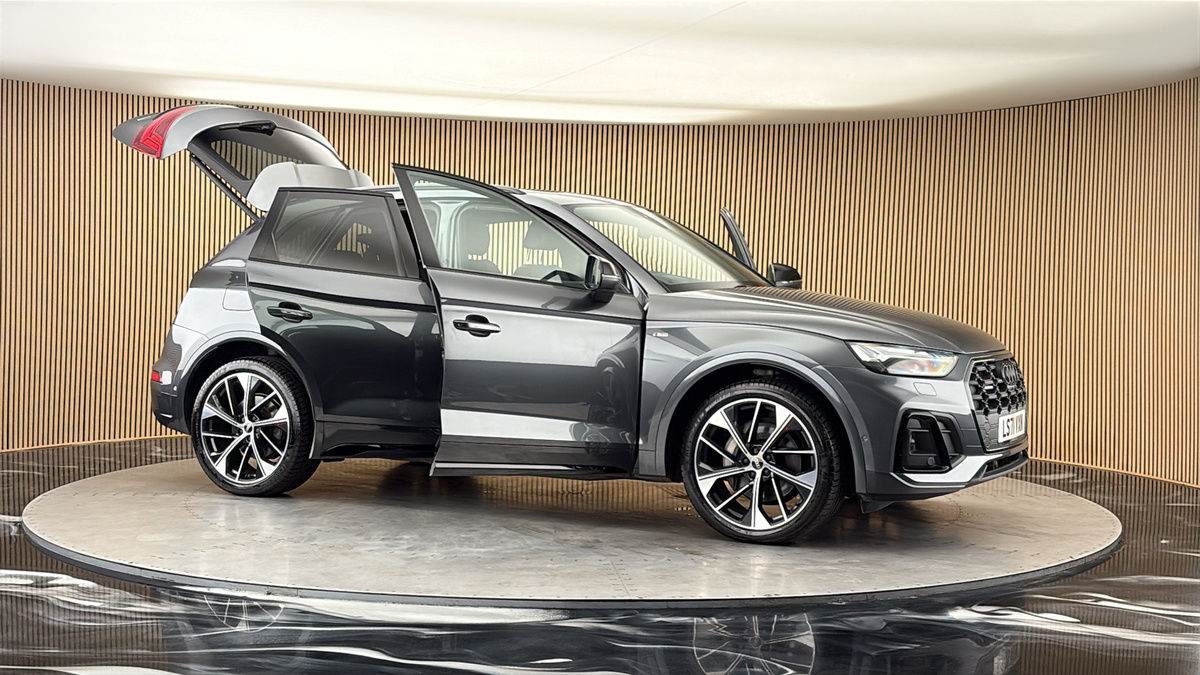 More views of Audi Q5