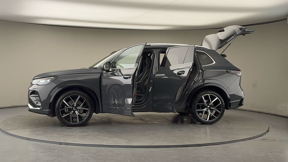 More views of Volkswagen Tiguan