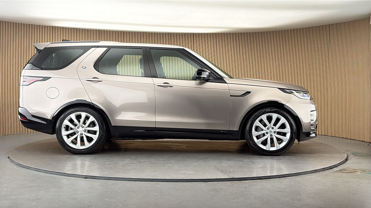 Land Rover Discovery Image 16