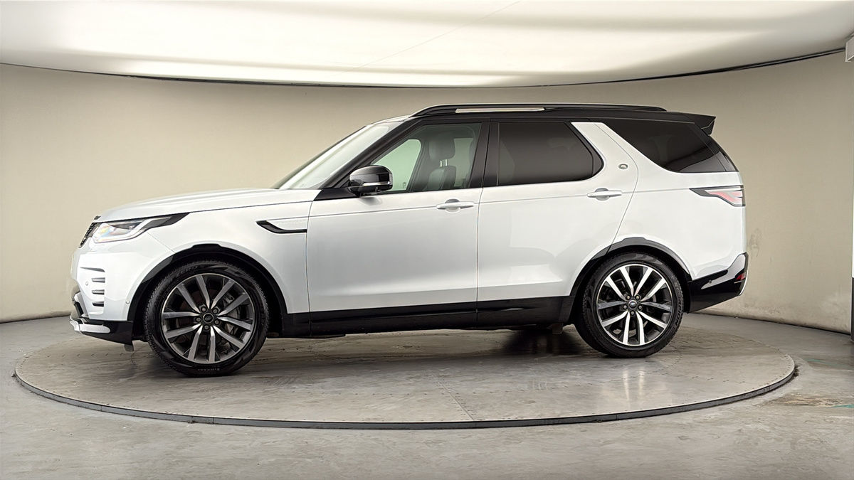 More views of Land Rover Discovery