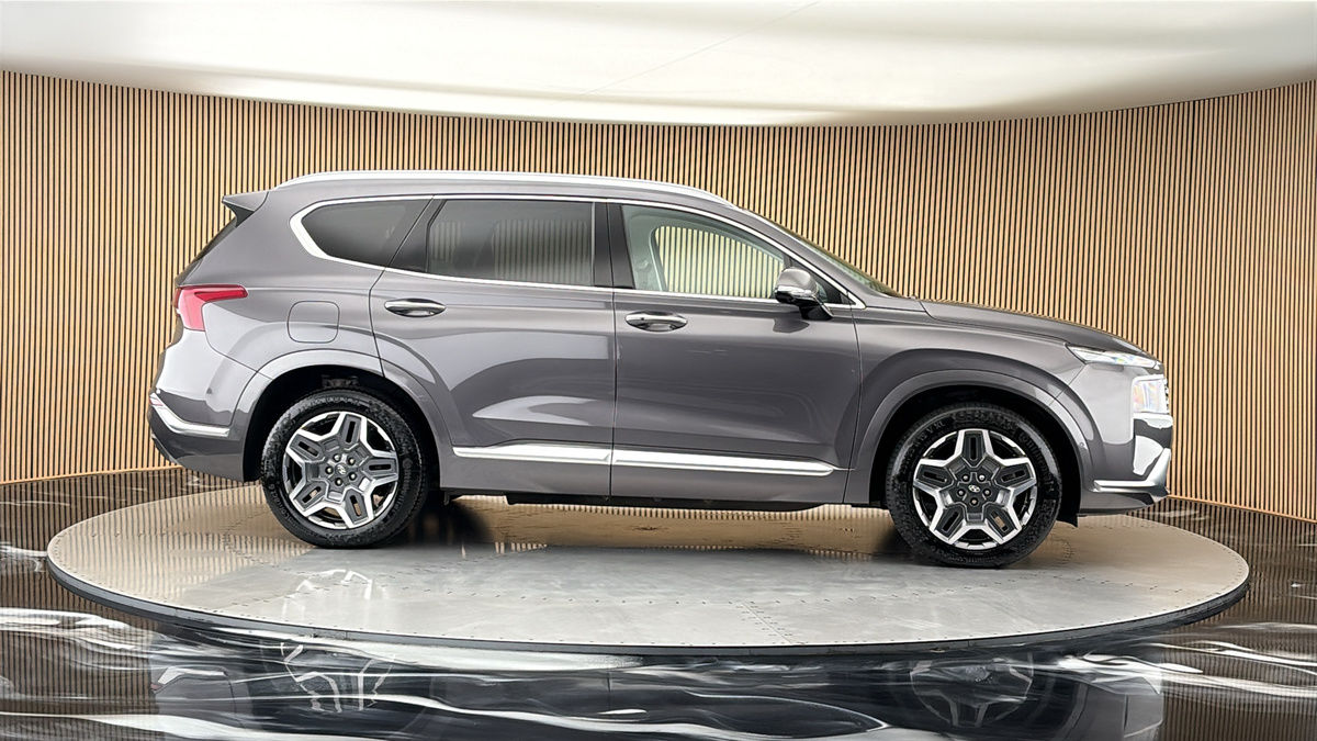 More views of Hyundai Santa Fe