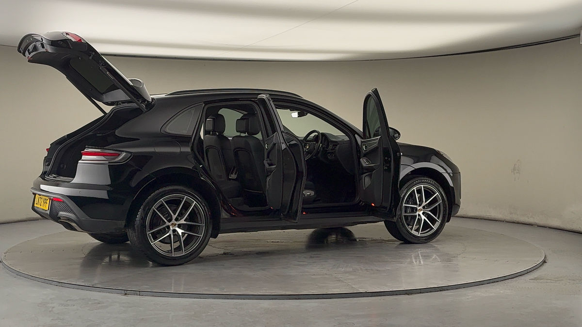 More views of Porsche Macan