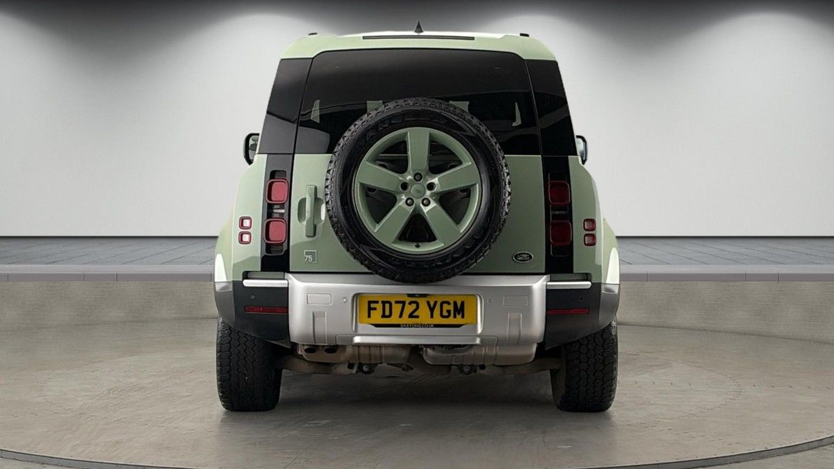More views of Land Rover Defender 90
