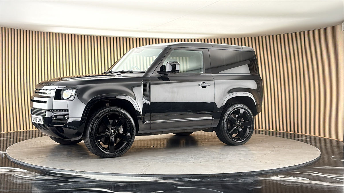 More views of Land Rover Defender 90