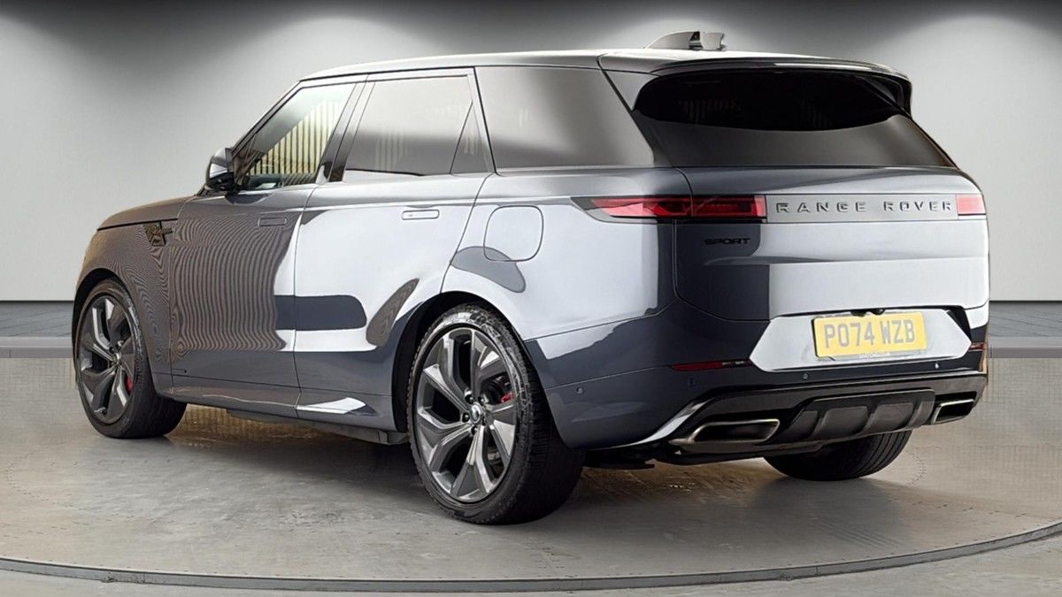 Land Rover Range Rover Sport Image 2