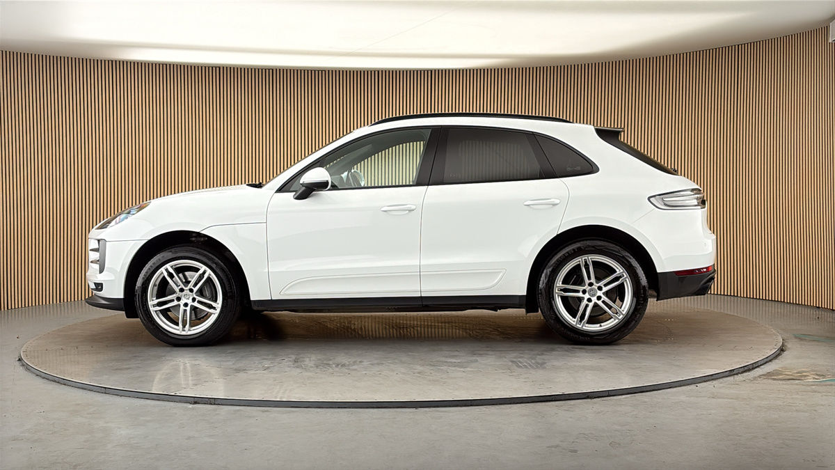 More views of Porsche Macan