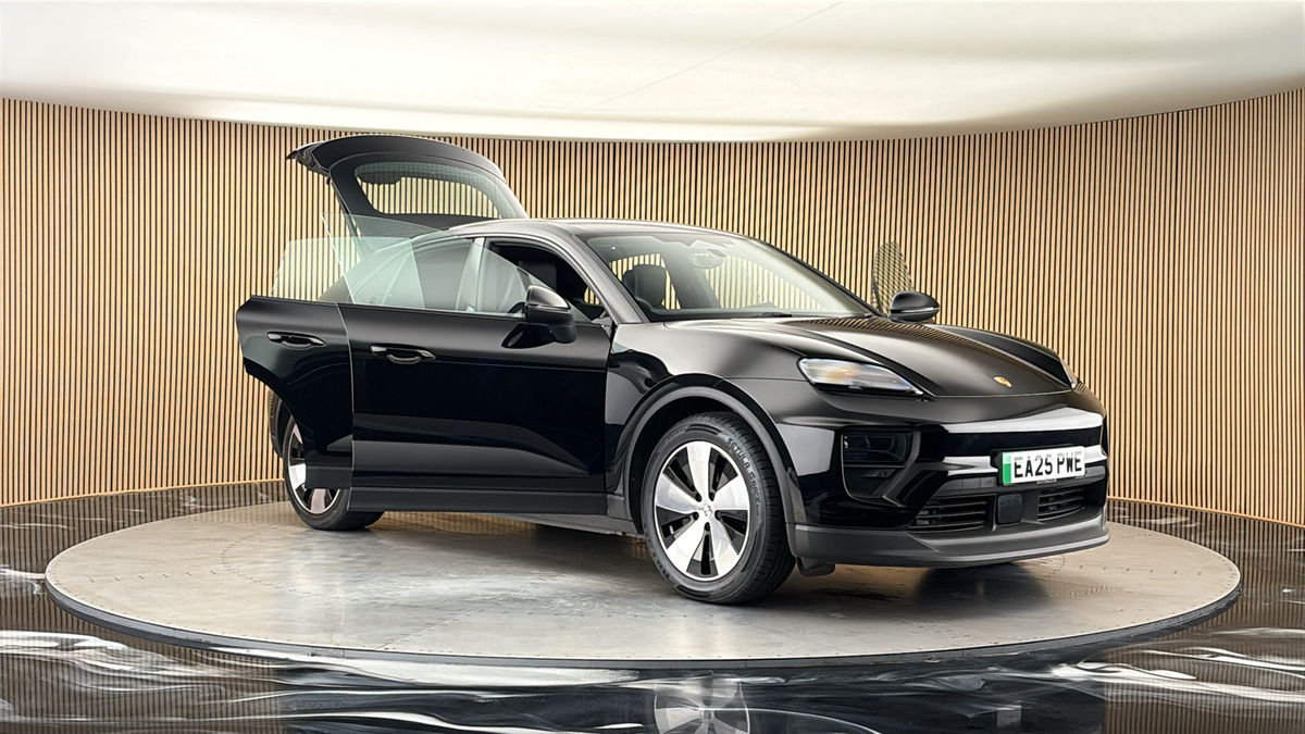 More views of Porsche Macan