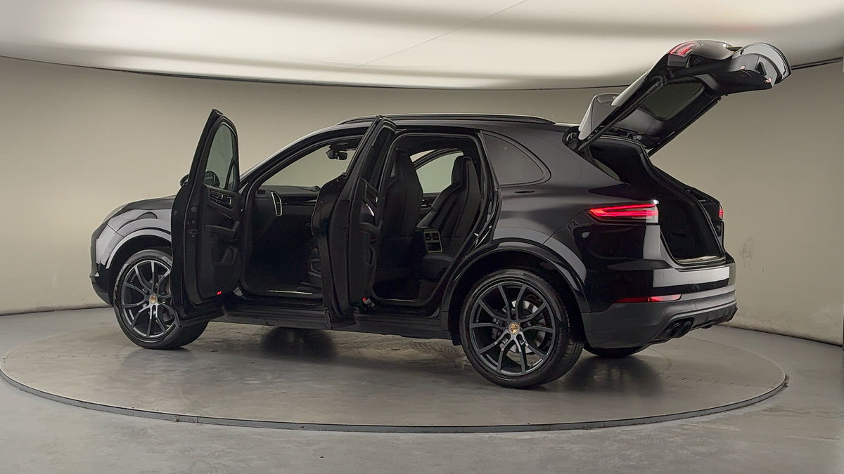 More views of Porsche Cayenne