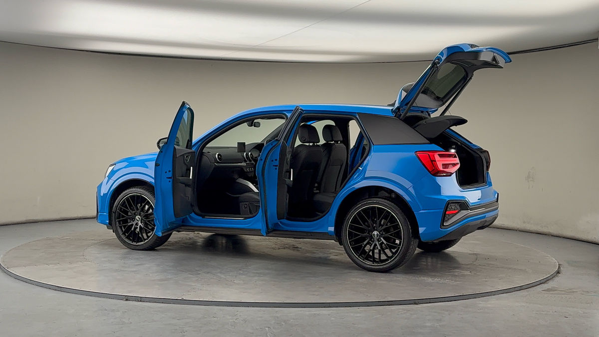 More views of Audi Q2