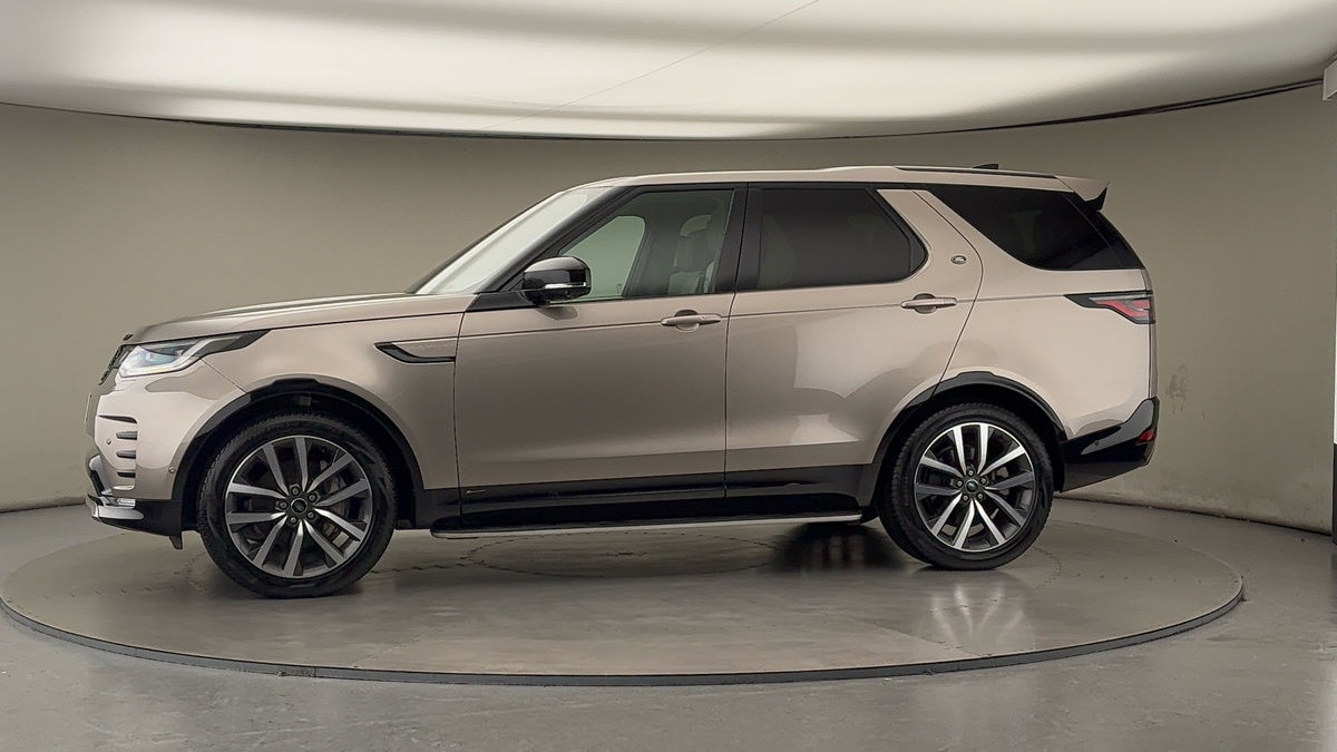 More views of Land Rover Discovery