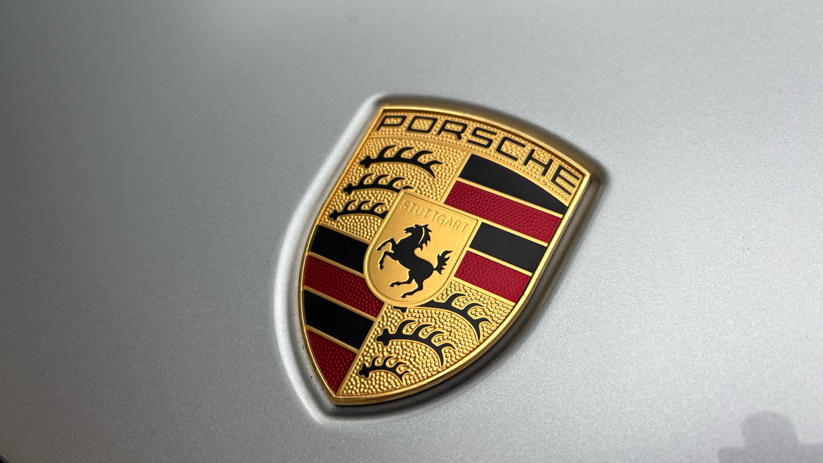 Porsche Cayenne Image 24