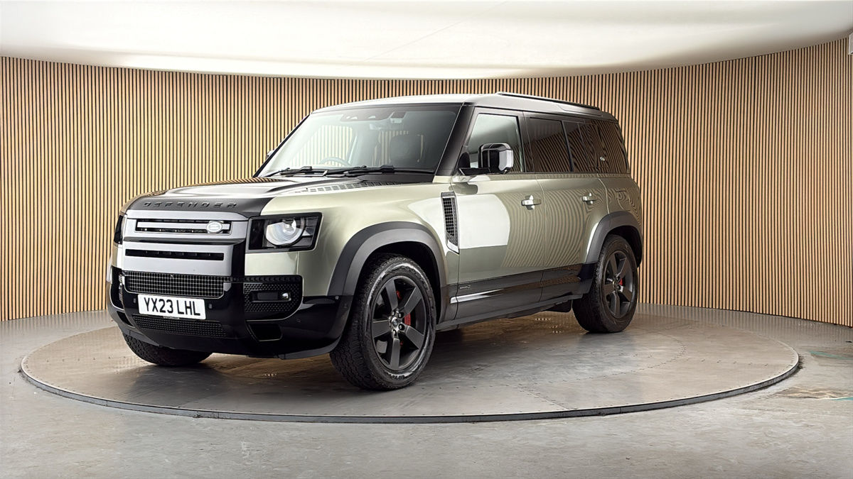 More views of Land Rover Defender 110