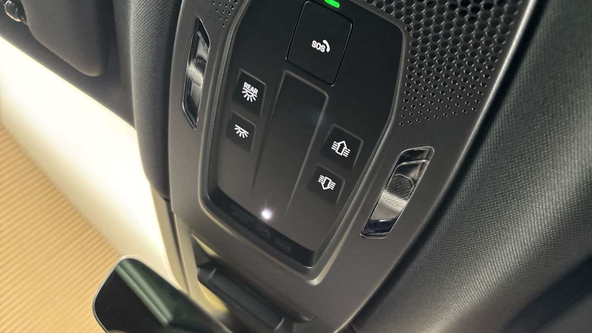 Porsche Cayenne Image 26