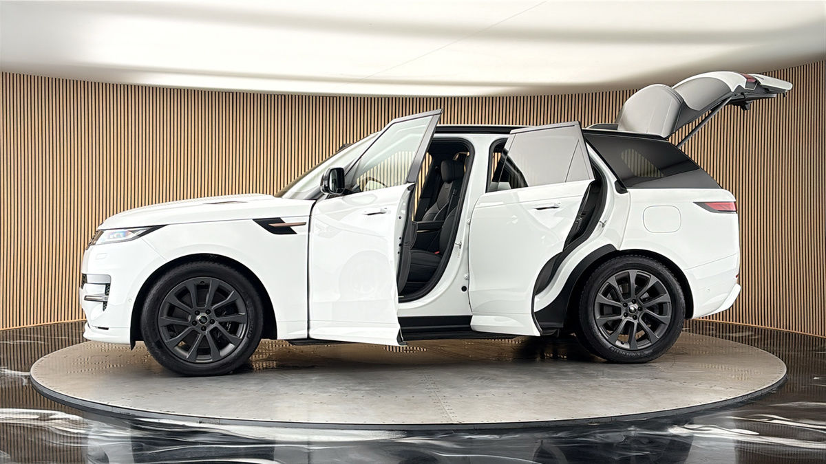 More views of Land Rover Range Rover Sport