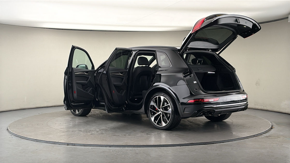 More views of Audi SQ5