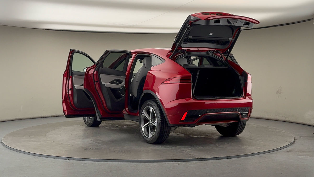 Jaguar E-PACE Image 23