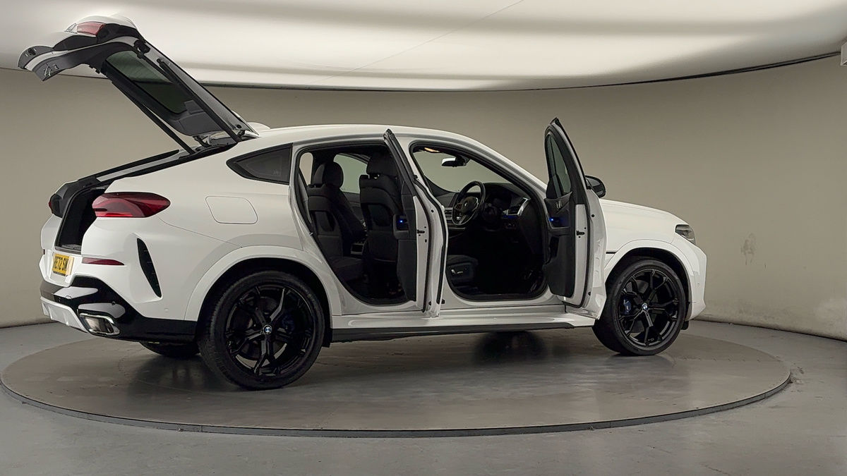 More views of BMW X6