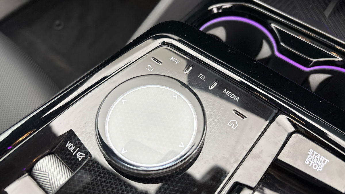 BMW 5 Series Image 30