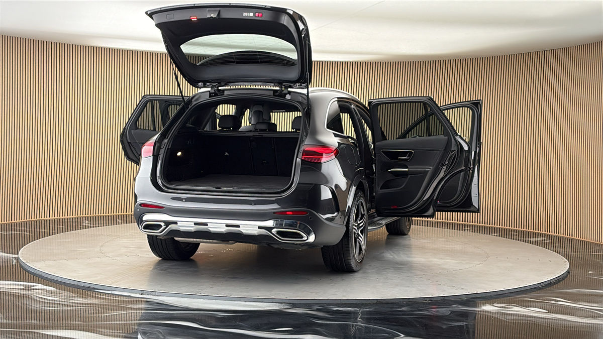 More views of Mercedes-Benz GLC