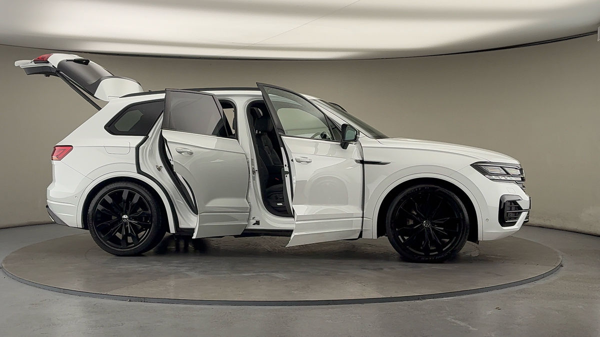 More views of Volkswagen Touareg