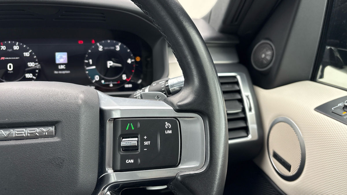 Land Rover Discovery Image 14