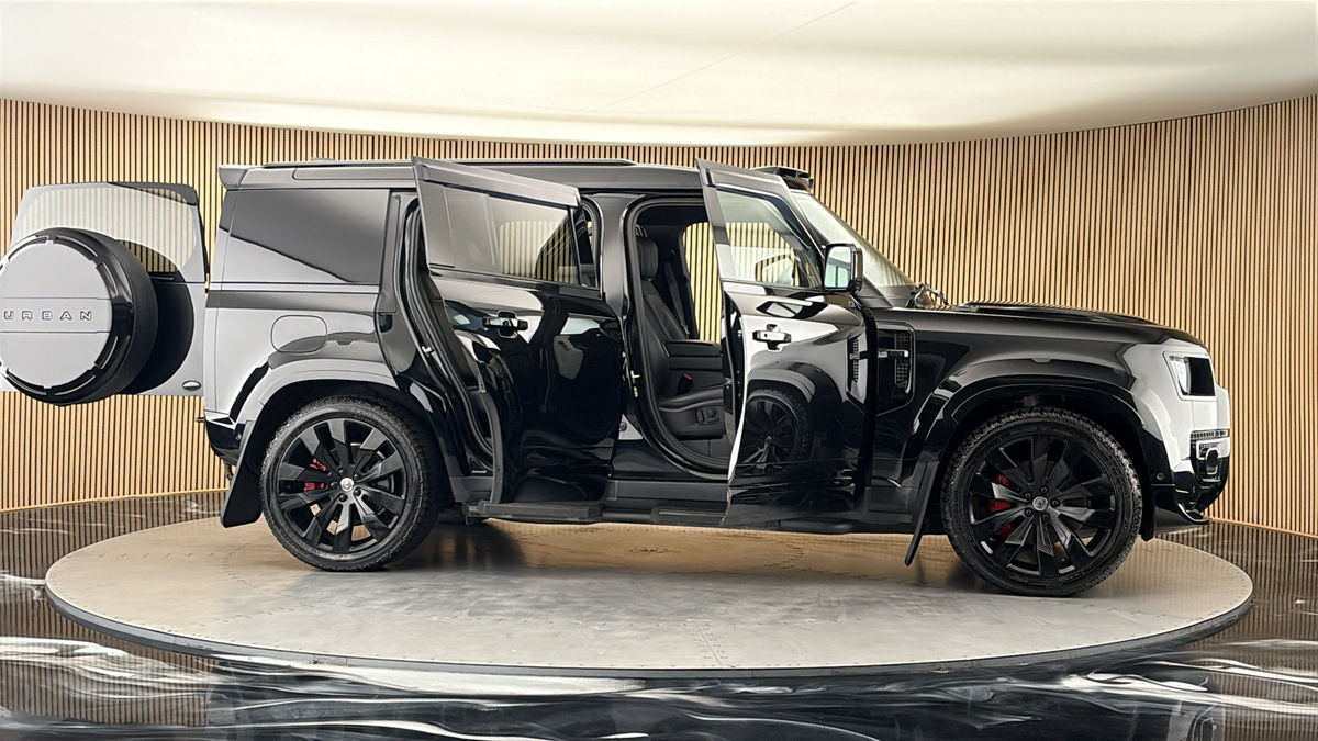 More views of Land Rover Defender 110