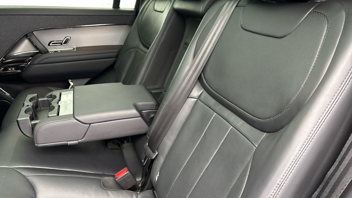 Land Rover Range Rover Sport Image 9