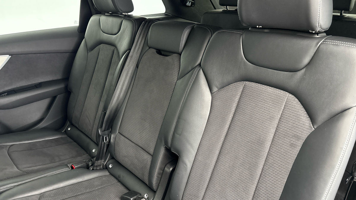Audi Q7 Image 8