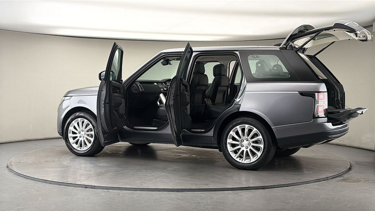 More views of Land Rover Range Rover