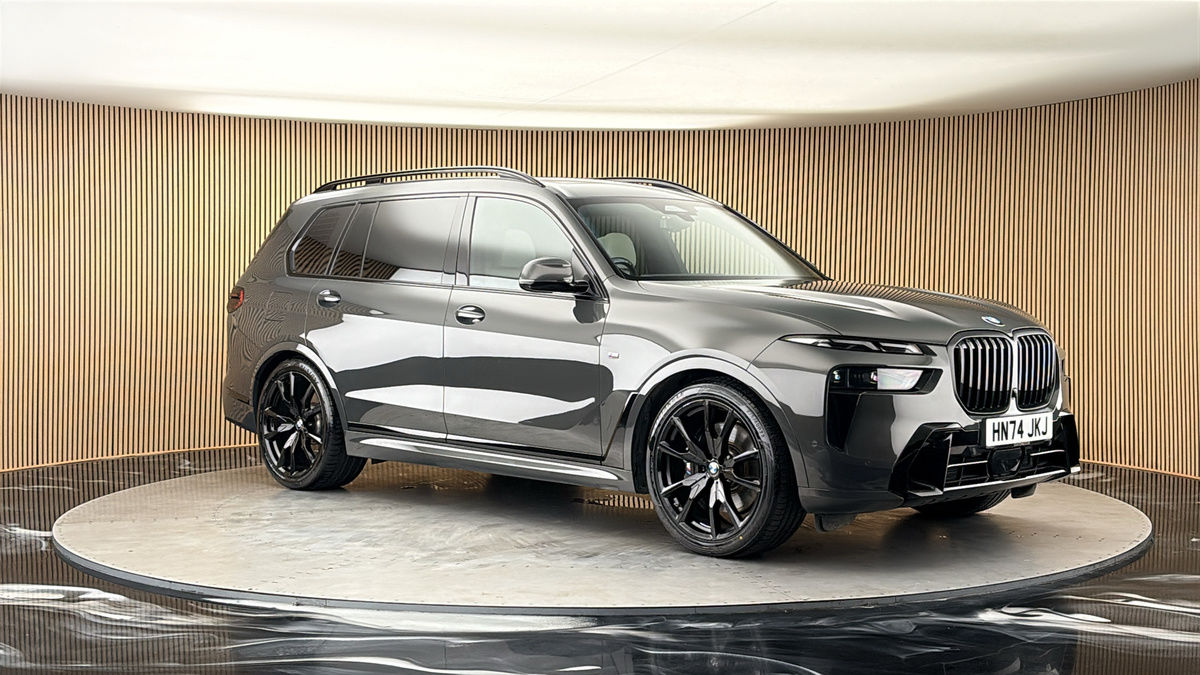 More views of BMW X7